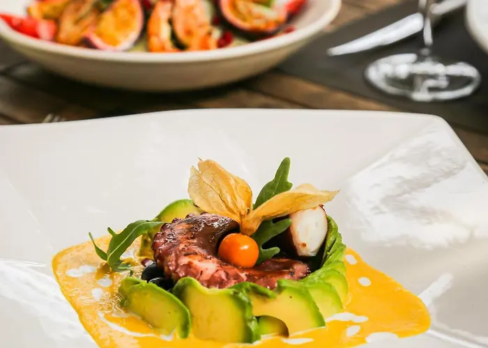 Atrium Deluxe Resort Golem (Tirana)