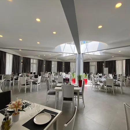 Atrium Deluxe Üdülőközpont Golem