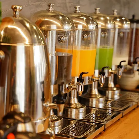 Semesteranläggning (resort) Atrium Deluxe Golem (Tirana)