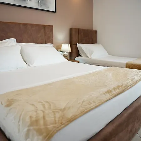 Atrium Deluxe Semesteranläggning (resort) Golem (Tirana)