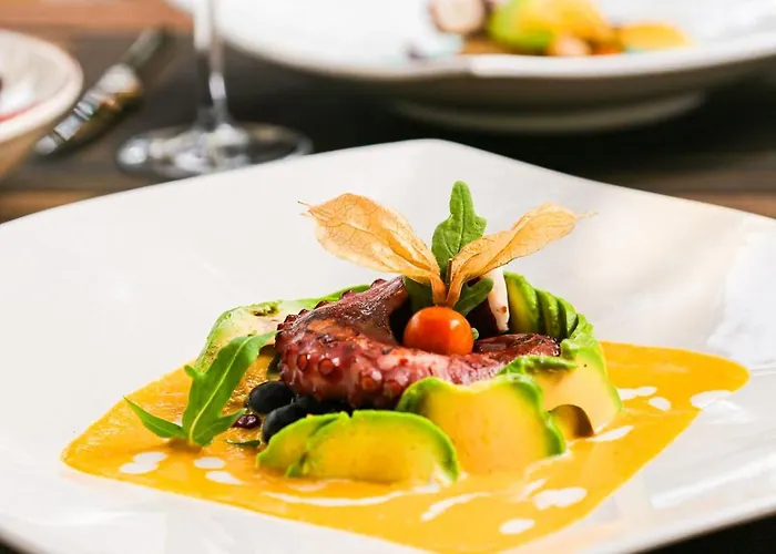 Atrium Deluxe 4* Golem (Tirana)